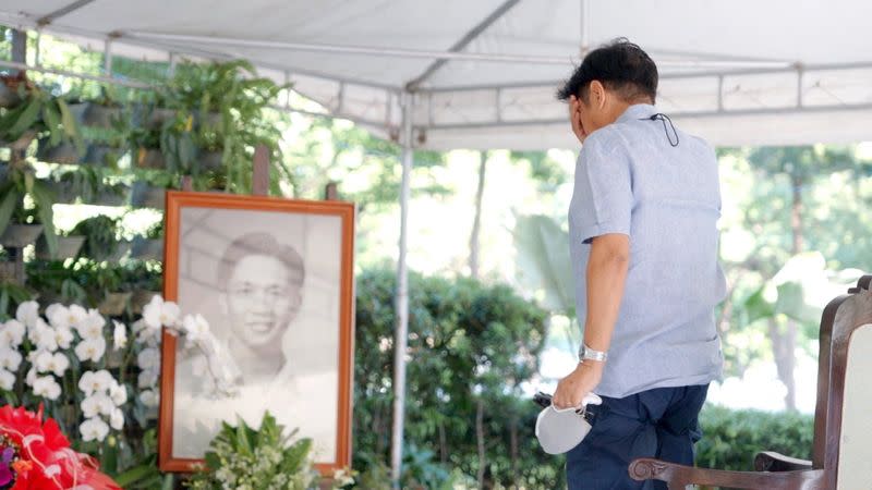 Presidential candidate Ferdinand "Bongbong" Marcos Jr. visits the grave of his father former President Ferdinand E. Marcos