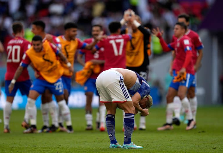 Final del partido. Costa Rica festeja frente a Japón