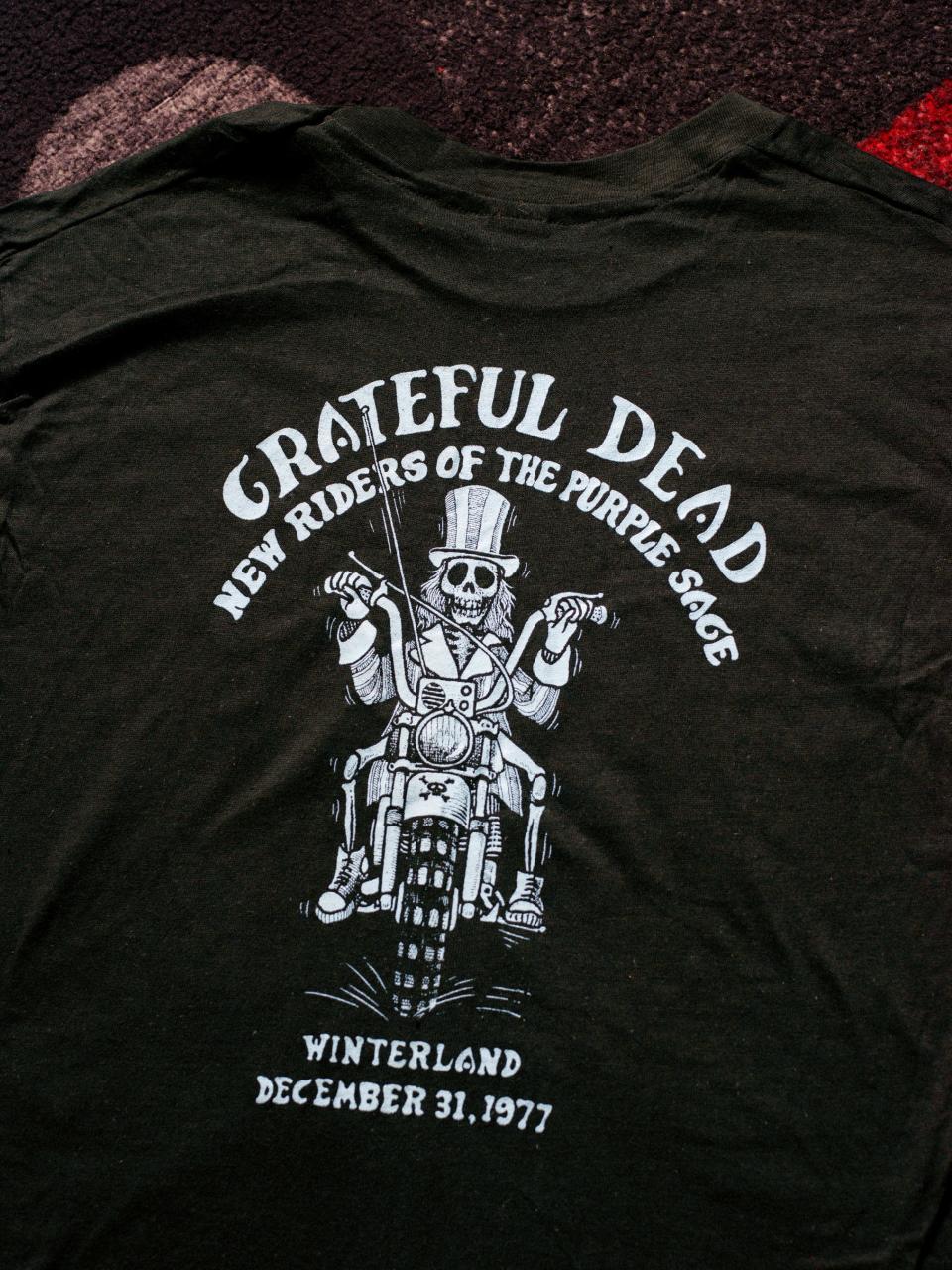 The back of the tee for New Year’s at home at Bill Graham’s Winterland, 1977–1978.