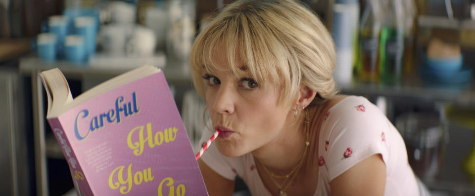 Carey Mulligan en una escena de la película "Promising Young Woman" en una imagen proporcionada por Focus Features. (Focus Features via AP)