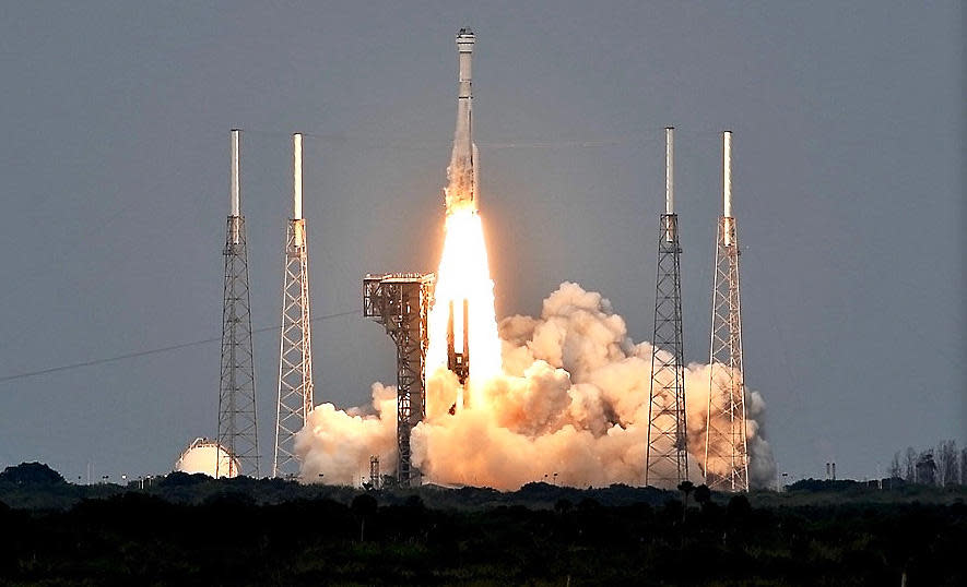 A United Launch Alliance Atlas 5 rocket roars away from the Cape Canaveral Space Force Station, boosting an unpiloted Boeing Starliner crew capsule to orbit for an autonomous rendezvous and docking with the International Space Station. If the flight goes well, the company plans to launch its first crewed mission before the end of the year. / Credit: William Harwood/CBS News