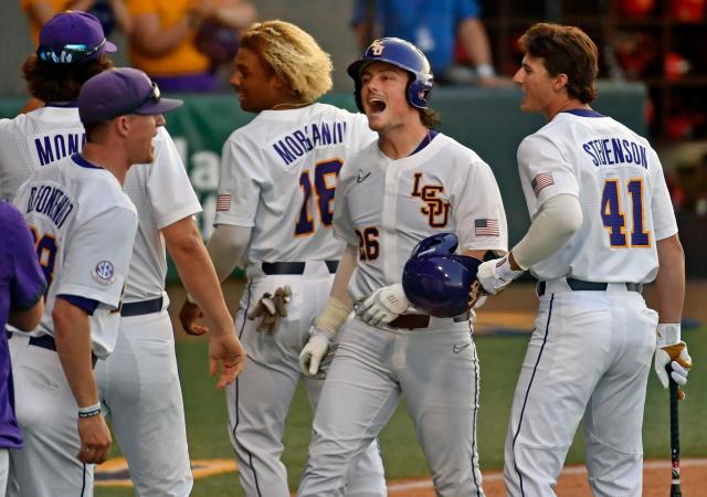 WATCH: Tigers baseball team returns to Baton Rouge