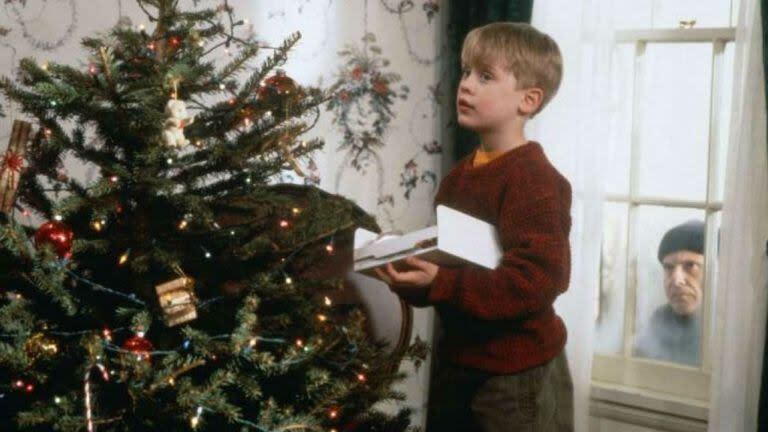 Macaulay Culkin y Joe Pesci en Mi pobre angelito: un clásico navideño imperdible