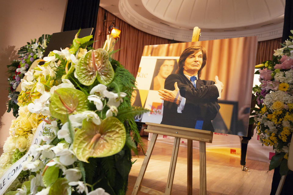 the funeral chapel for Spanish singer Camilo Sesto at the headquarters of The Spanish Society of Authors and Publishers (SGAE) in Madrid on September 9, 2019. - Camilo Sesto, a Spanish singer and composer of romantic ballads who scored a string of number one hits in a career that spanned decades, died aged 72, on September 8, 2019. Sesto, real name Camilo Blanes Cortes, sang in two pop bands during the 1960s before recording his first album "Algo De Mi", or "Something of Me", in 1971. He went on to sell over 70 million albums, making him one of the most famous Spanish singers of all time.  (Photo by Oscar Gonzalez/NurPhoto via Getty Images)