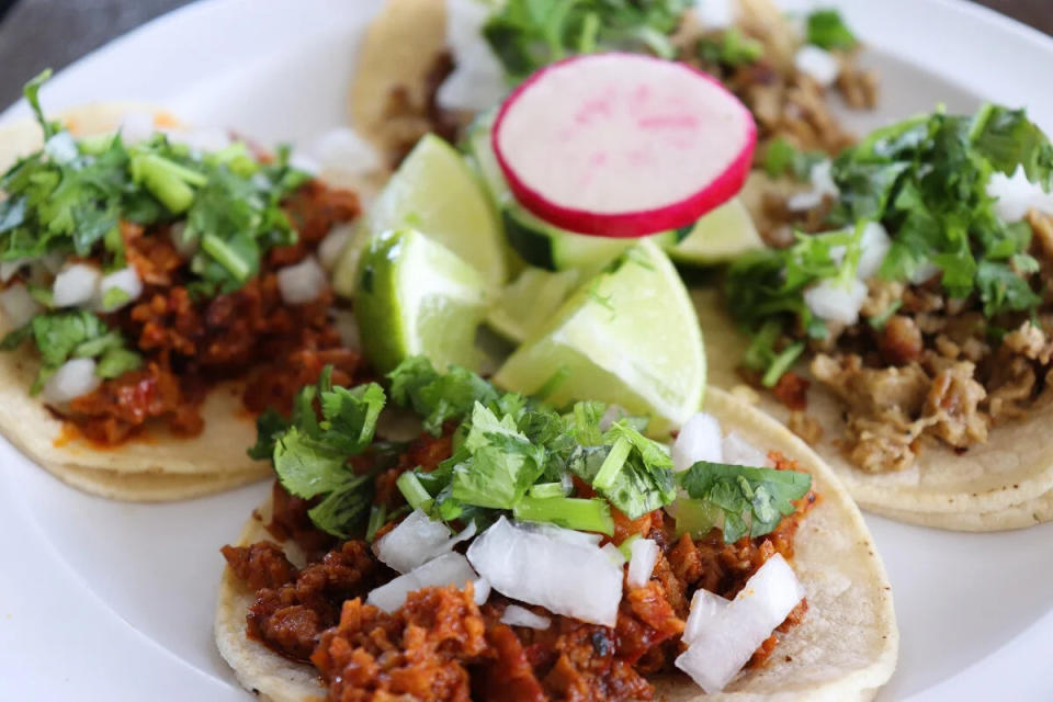 Tacos al pastor veganos