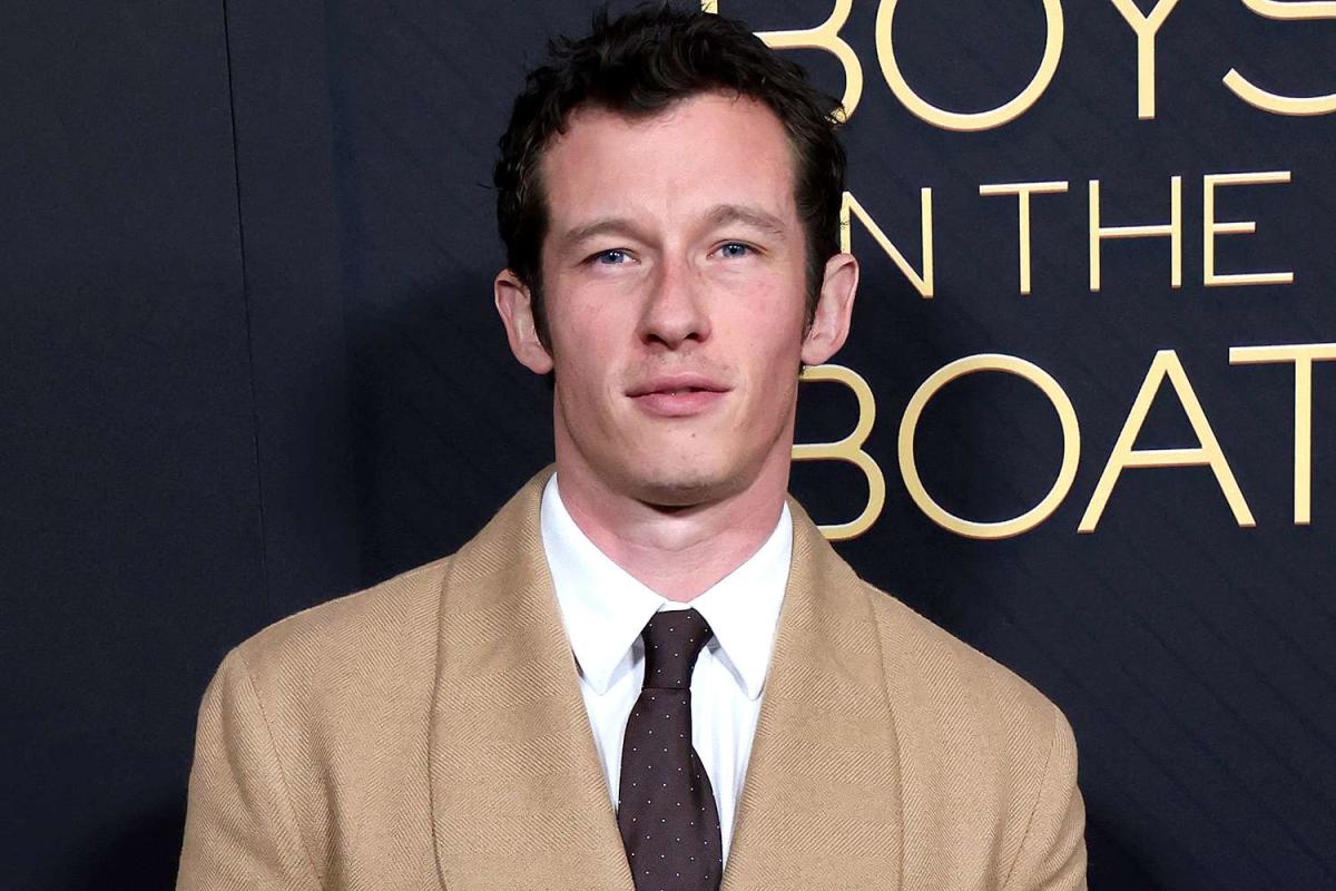 Callum Turner Jokes His Mom Is Behind James Bond Casting Buzz: 'She Puts  That Out There' (Exclusive) - Yahoo Sports