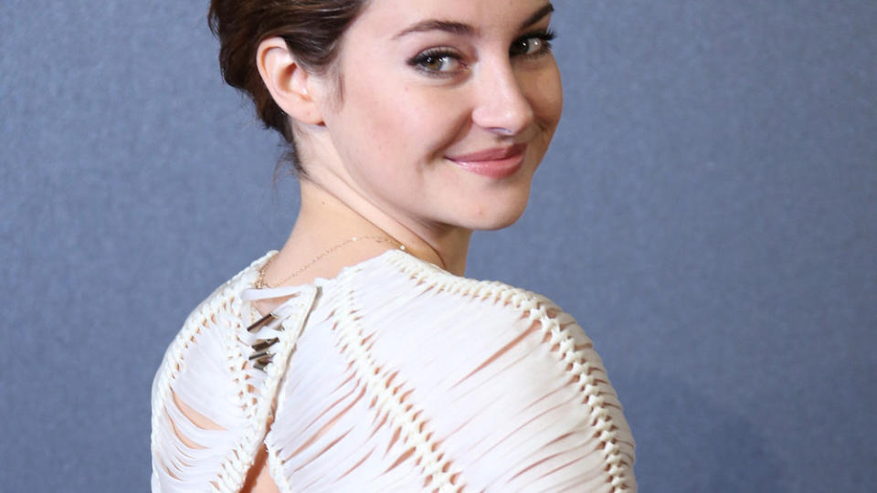 Entzückende Rückenansicht bei Shailene Woodley