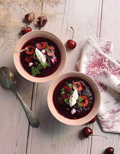 Soupe glacée betterave et cerises