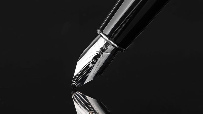 A close-up of the tip of the Adonit Star stylus, highlighting its ultra-fine one-millimeter tip on the end.