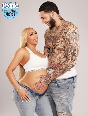 @seancoleman713 Nikki Mudarris & LiAngelo Ball pregnancy photos credit @seancoleman713