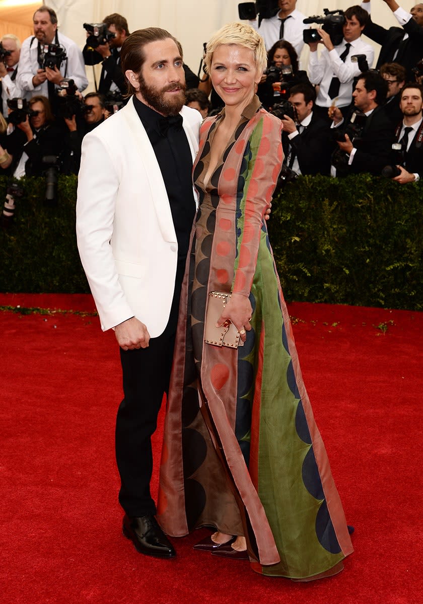 <h1 class="title">Jake Gyllenhaal and Maggie Gyllenhaal in Valentino</h1><cite class="credit">Photo: Getty Images</cite>
