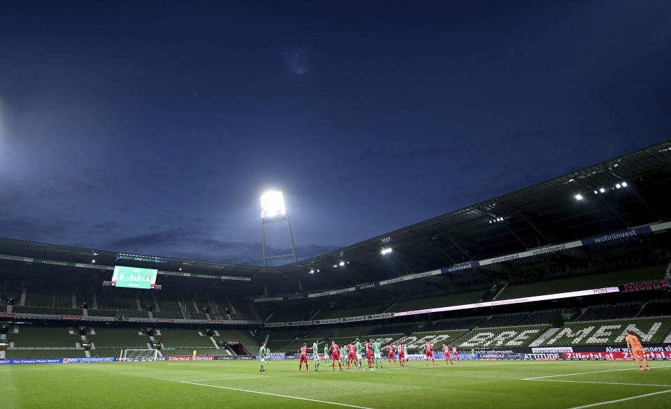 Vista del partido entre Werder Bremen y Bayer Leverkusen por la Bundesliga, en Bremen, Alemania, el lunes 18 de mayo de 2020. (AP Foto/Stuart Franklin, Pool).