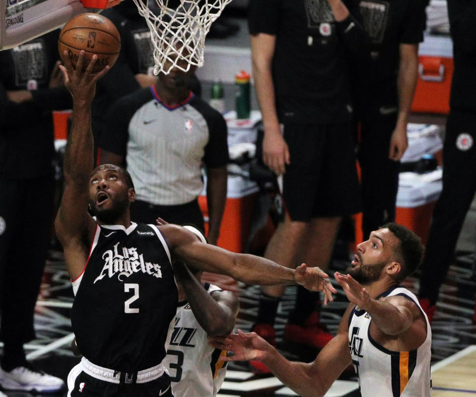 Kawhi Leonard and the Clippers are trying to even their second-round series against the Utah Jazz. (Gina Ferazzi / Los Angeles Times via Getty Images)