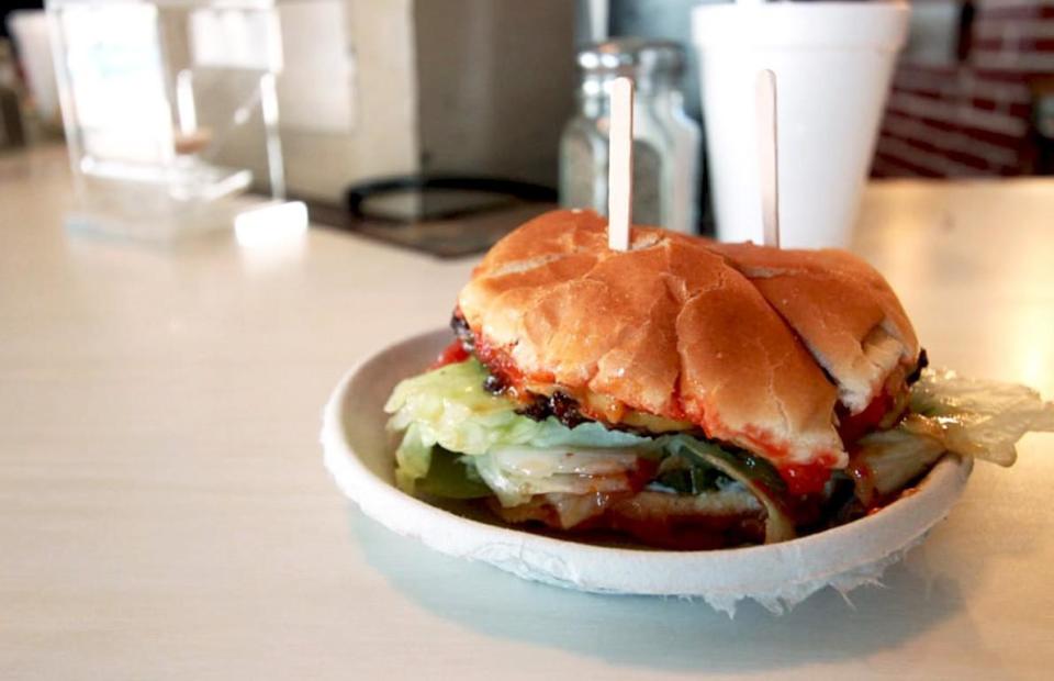 Hickory Burger, The Apple Pan (Los Angeles, California)