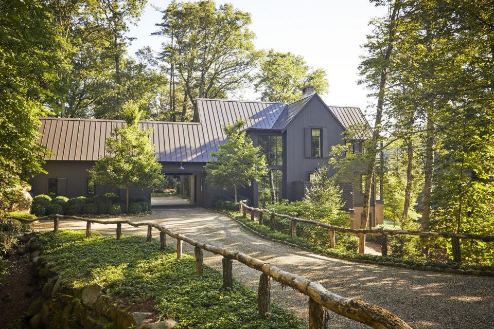 betty hulse and don leslie's highlands, north carolina home designed by timothy whealon architecture by stan dixon