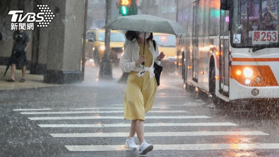 出門記得要攜帶雨具。（圖／胡瑞麒攝）