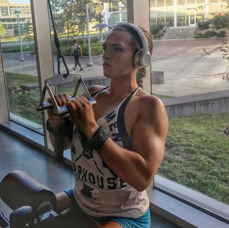 This female body builder who was “fit-shamed” at the gym says she’d like people to stop judging each other. (Photo: Imgur)