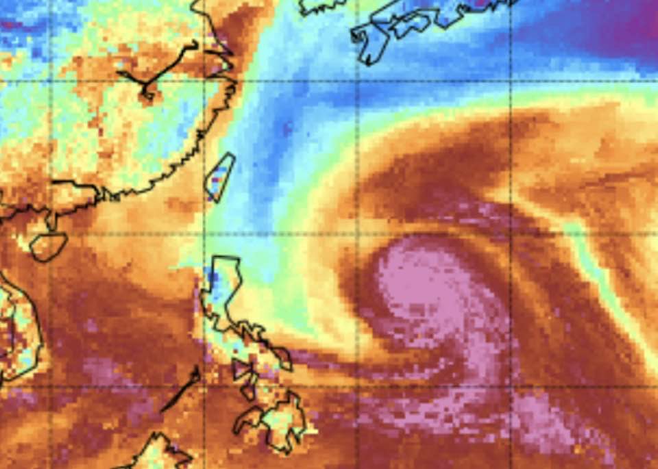 瑪娃出現「雙眼牆」！鄭明典1圖曝「外圍下沉乾區」接近台灣