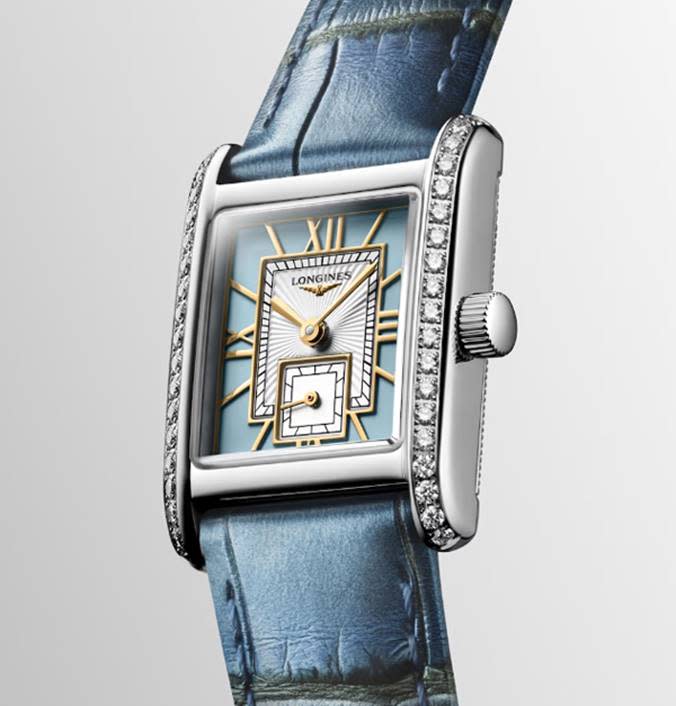 「Mini DolceVita」系列，粉藍色漆面鑲鑽腕錶，NT$ 122,300。 Source：Longines