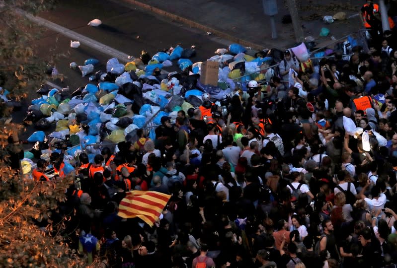 Catalan pro-independence groups protest in Barcelona