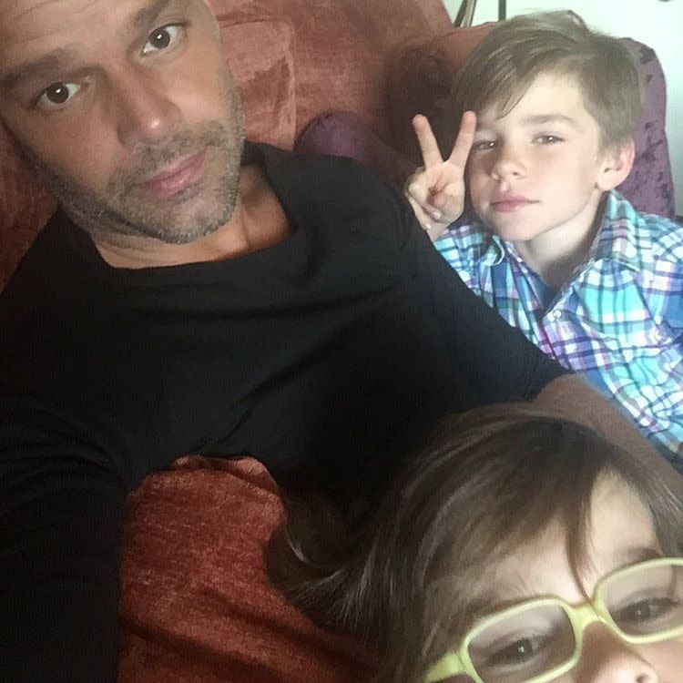 Ricky Martin se la pasa divirtiéndose con sus bellos mellizos