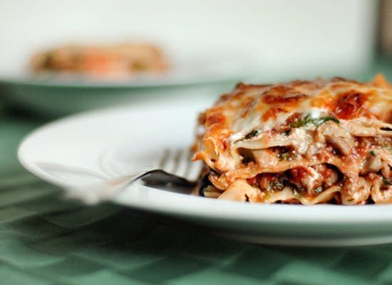 <strong>Get the <a href="http://www.heathersdish.com/1/weeknight-spinach-mushroom-and-turkey-lasagna/" target="_hplink">Spinach, Mushroom and Turkey Lasagna r=Recipe</a> from Heather's Dish</strong>  