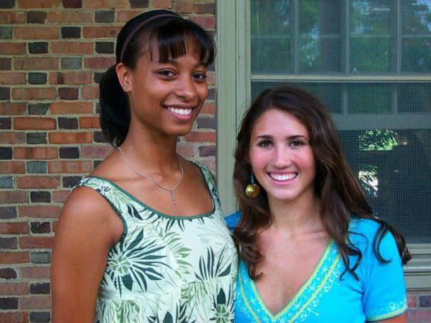 PHOTO: Danielle Greene and Liz Powell have been friends since they were first-year undergraduate students and roommates at William & Mary in Virginia. (Courtesy of Danielle Greene)