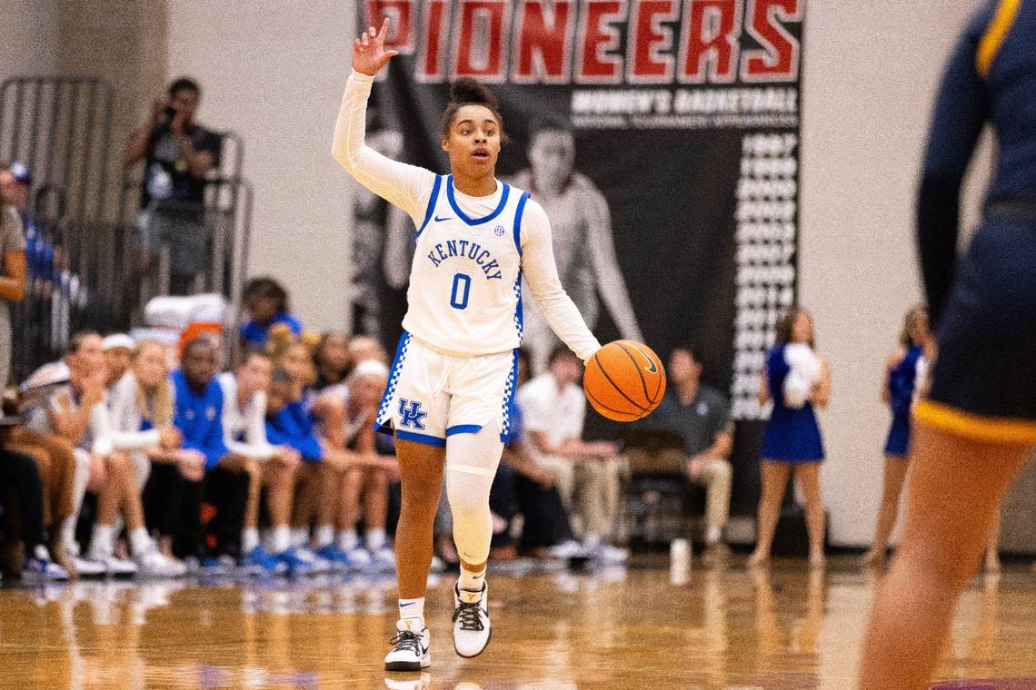 Brooklynn Miles, the 2021 Miss Basketball winner, announced she’ll be leaving Kentucky for Pittsburgh.