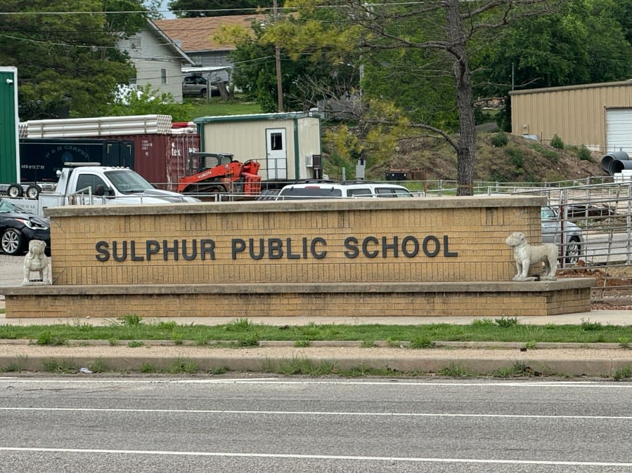 Sulphur public schools sign {KFOR}.
