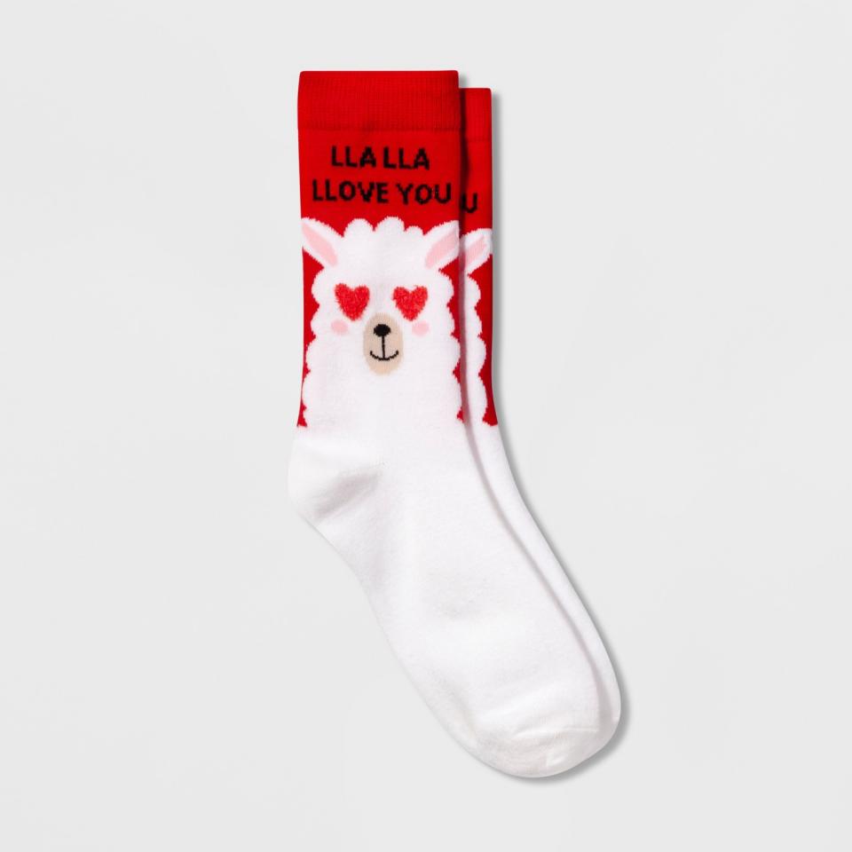 Valentine’s Day Llama Crew Socks (Photo: Target)