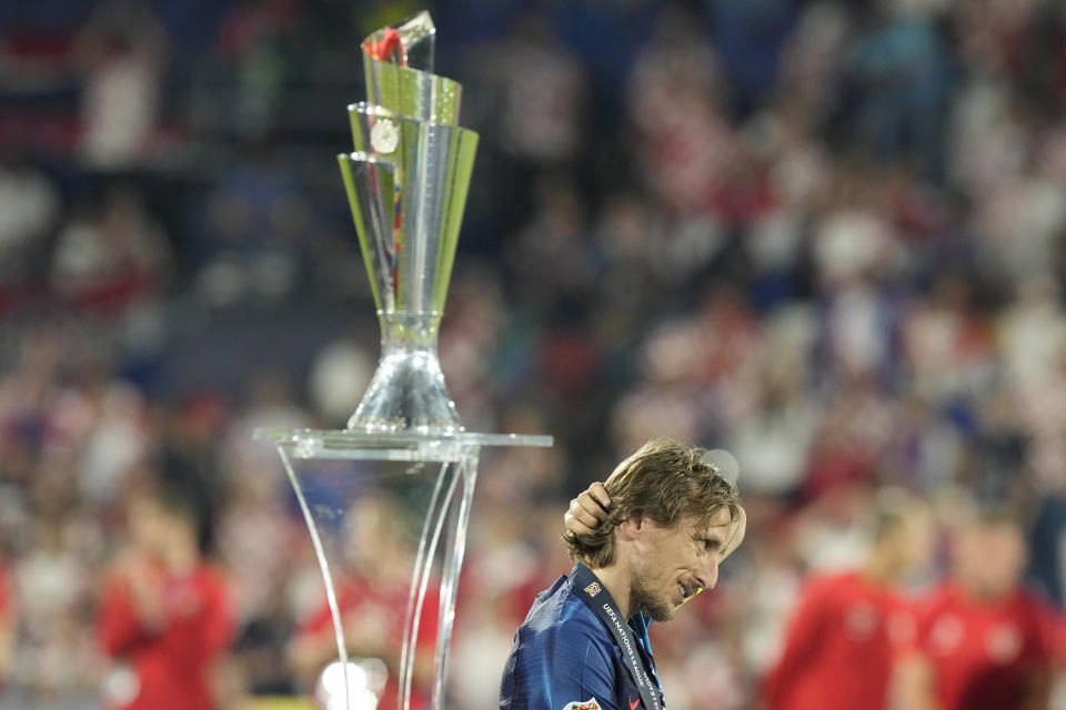 El volante croata Luka Modric tras la derrota ante España en una tanda de penales en la final de la Liga de Naciones, el domingo 18 de junio de 2023, en Róterdam, Holanda. (AP Foto/Martin Meissner)