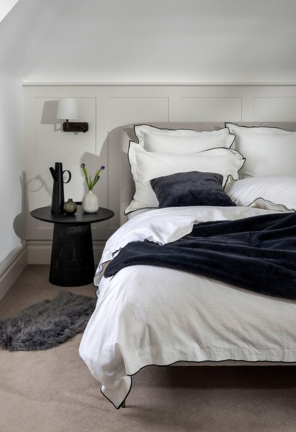 overlocked edge linen and cotton blend bed linen