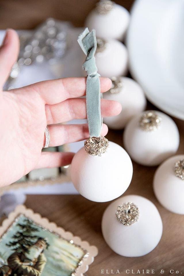 DIY Ornament With Glitter & Velvet Ribbon - Summer Adams