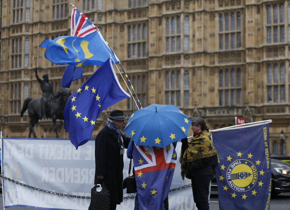 Bislang hatten sich deutsche Spitzenpolitiker und Wirtschaftsführer aus der britischen Debatte herausgehalten. (Bild: AP Images)