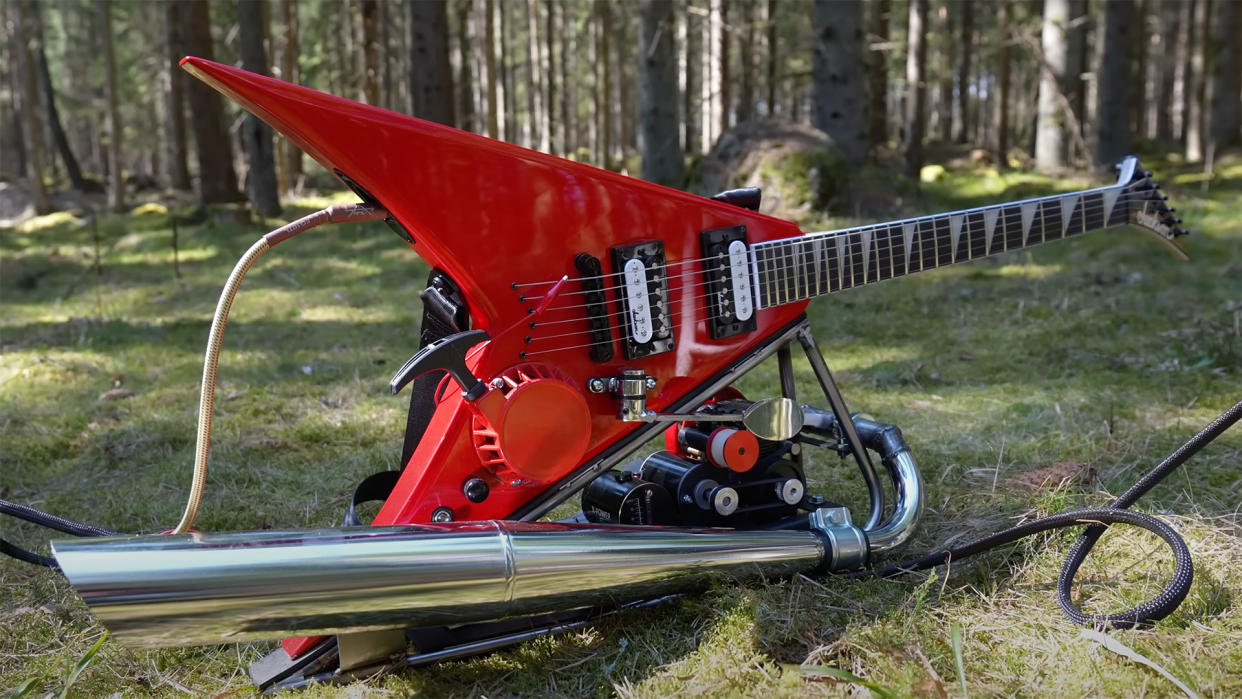  Mattias Krantz's gas-powered electric guitar 