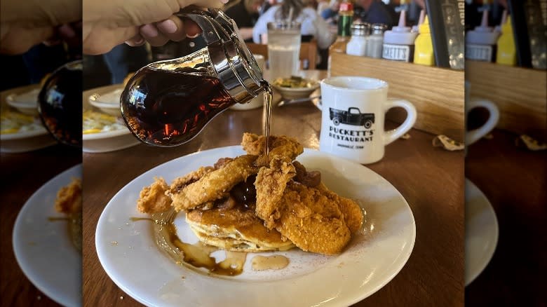 Puckett's fried chicken and pancakes