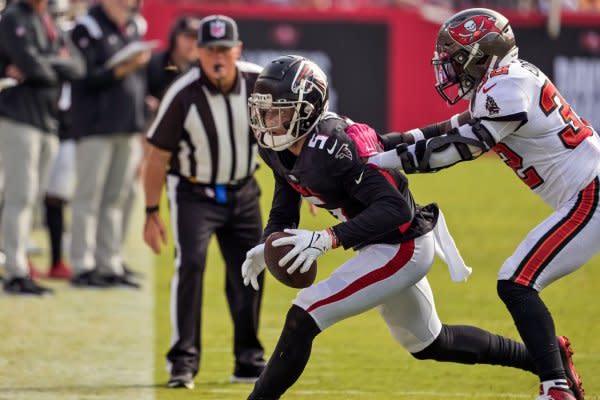 Atlanta Falcons wide receiver Drake London (L) can be used as a fantasy football WR2 in Week 6. File Photo by Steve Nesius/UPI