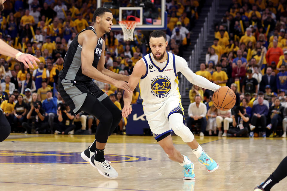 <p>Stephen Curry proved he’s a proud girl dad after his latest victory. The Golden State Warriors star celebrated a win against the Sacramento Kings earlier this week, while his 10-year-old daughter Riley watched from the stands. The way he included her in the exciting moment is giving us all the feels!</p>