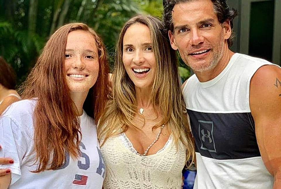 Cristian de la Fuente con esposa, Angélica Castro e hija, Laura de la Fuente / Cortesía