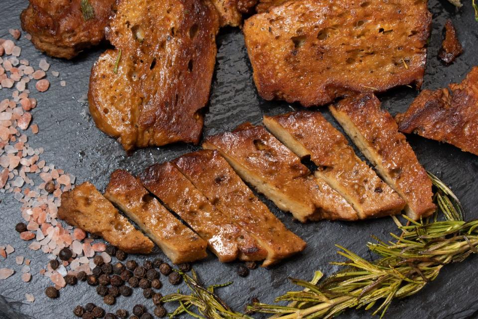 Gebratene Seitan-Steaks