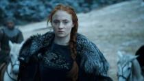 Sansa quer se vingar de todos aqueles que traíram Jon Snow e decide doar as terras dos traidores, mas Jon não concorda com a decisão. (Divulgação)