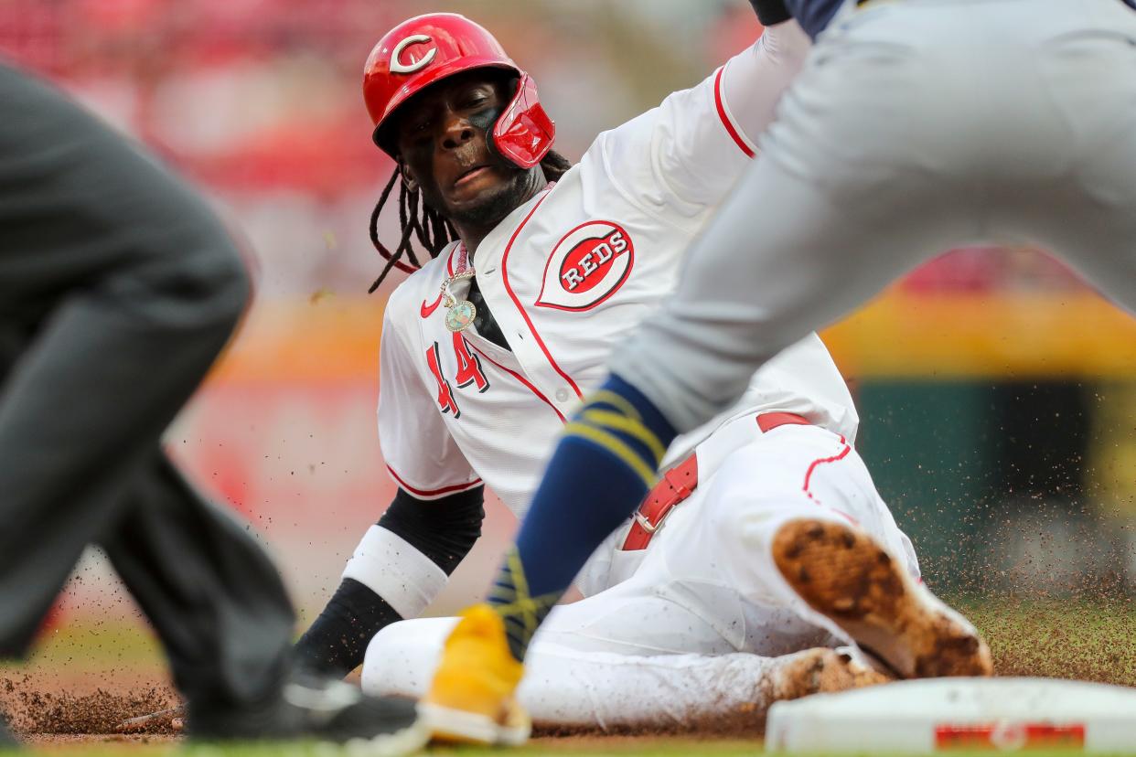 Elly De La  Cruz steals third base in the second inning of Monday's victory over the Brewers. It was his sixth steal in 10 games.