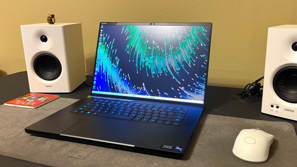 Razer Blade 16 (2023) on a desk