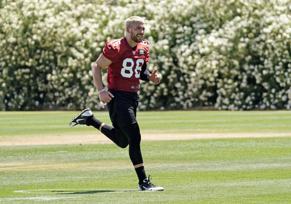 Arizona Cardinals tight end Zach Ertz (86) during mini-camp at Arizona Cardinals training facility in Tempe on May 23, 2022.