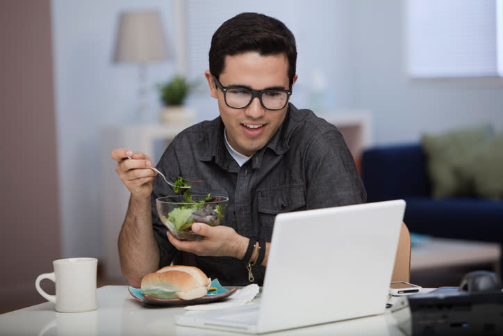 Los Millennials buscarían opciones naturales para sus menús. Foto: Hill Street Studios/Getty Images