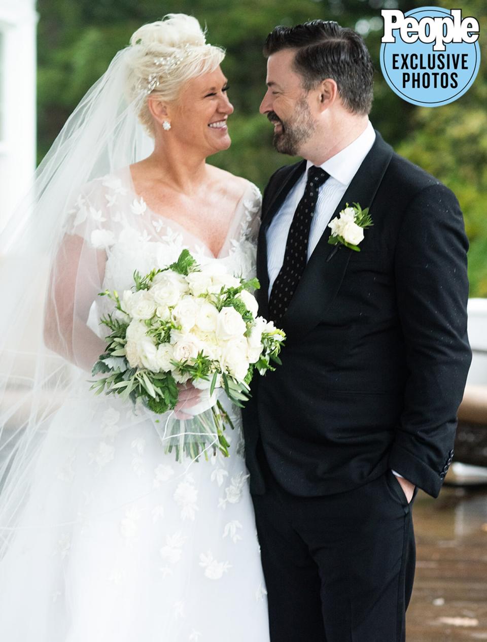 Anne Burrell’s fall-themed wedding