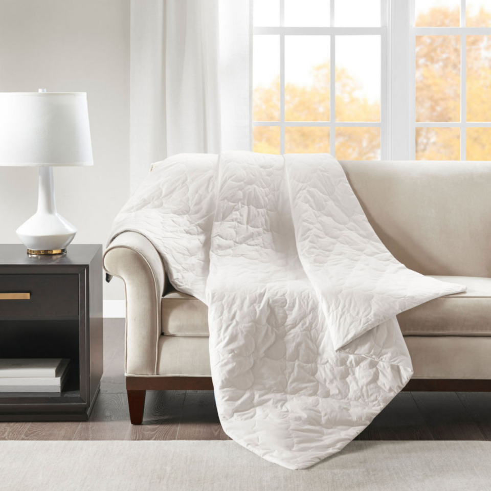 This luxe weighted blanket comes in 3 beautiful neutral shades. (Photo: JCPenney)