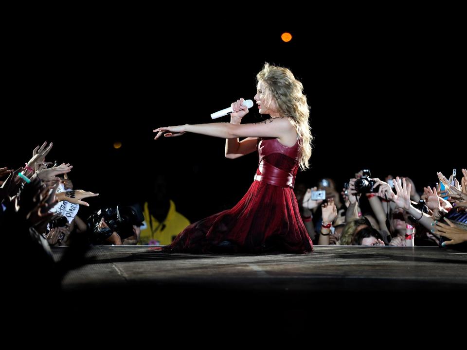 taylor swift speak now tour