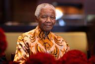 <p>2018 wäre Nelson Mandela 100 Jahre alt geworden. Aus diesem Anlass wurde in London eine Büste des legendären Kämpfers gegen die Apartheid präsentiert. Aber - Sie ahnen es sicher schon... (Bild: Getty Images)</p>
