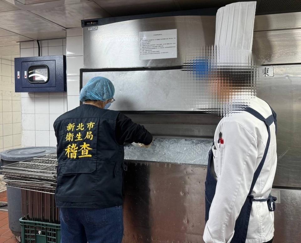 新北市衛生局稽查飯店業者並抽驗相關食品。新北市衛生局提供